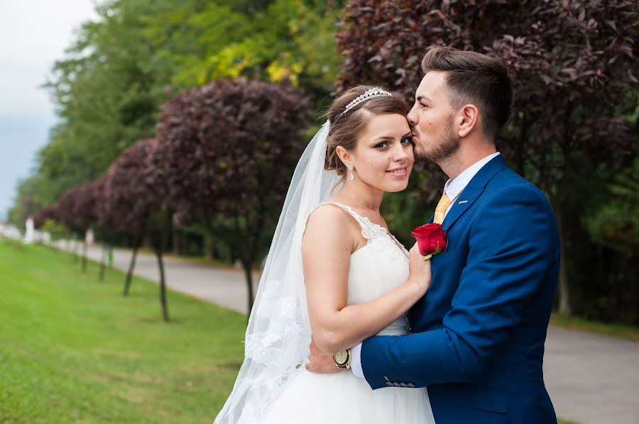 Wedding photographer Razvan Timplaru (timplarurazvan). Photo of 9 October 2015