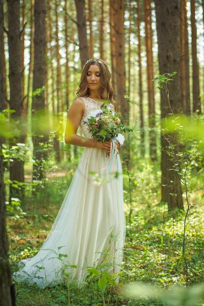 Fotógrafo de casamento Aleksandr Ivanov (darkelf777). Foto de 12 de setembro 2016