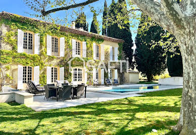 House with pool and terrace 8