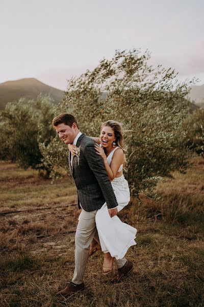 Fotógrafo de casamento Sarka Parkes (sarkaparkes). Foto de 2 de junho 2020