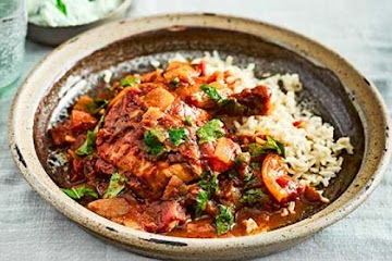 Slow-cooker chicken curry