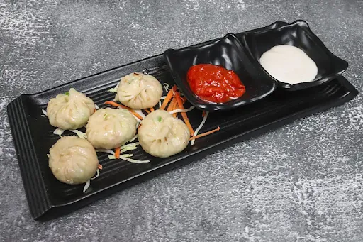 Veg Steamed Momos [6 Pieces]