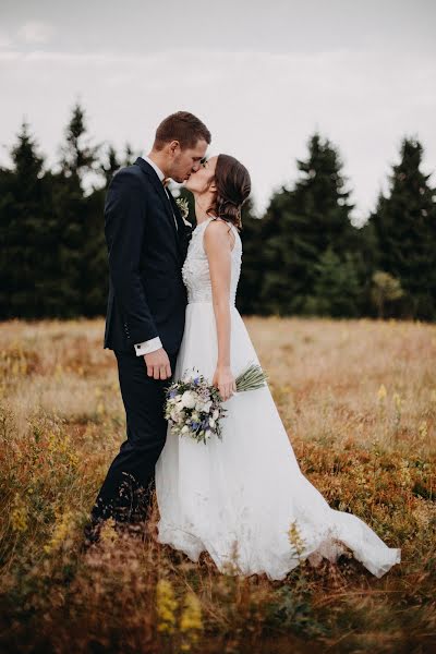 Fotografo di matrimoni Káťa Barvířová (opuntiaphoto). Foto del 14 luglio 2018