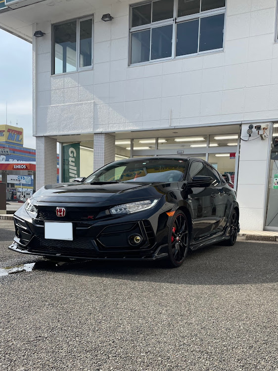 シビックタイプRのシビック・タイプR・FK8・梅雨の晴れ間に関するカスタム事例の投稿画像1枚目