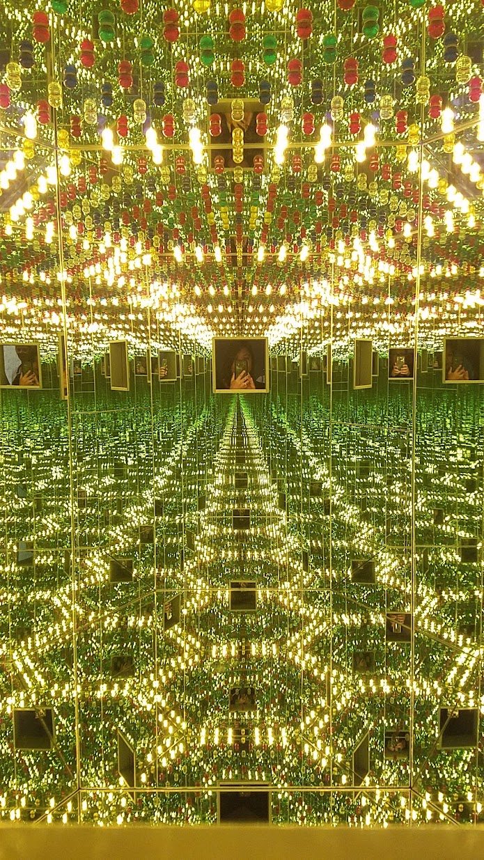 Visiting Yayoi Kusuma Infinity Mirrors at the Seattle Art Museum, Infinity Mirrored Room—Love Forever