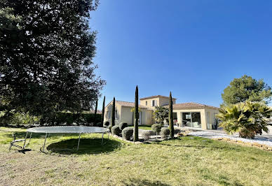 Villa with pool and terrace 2