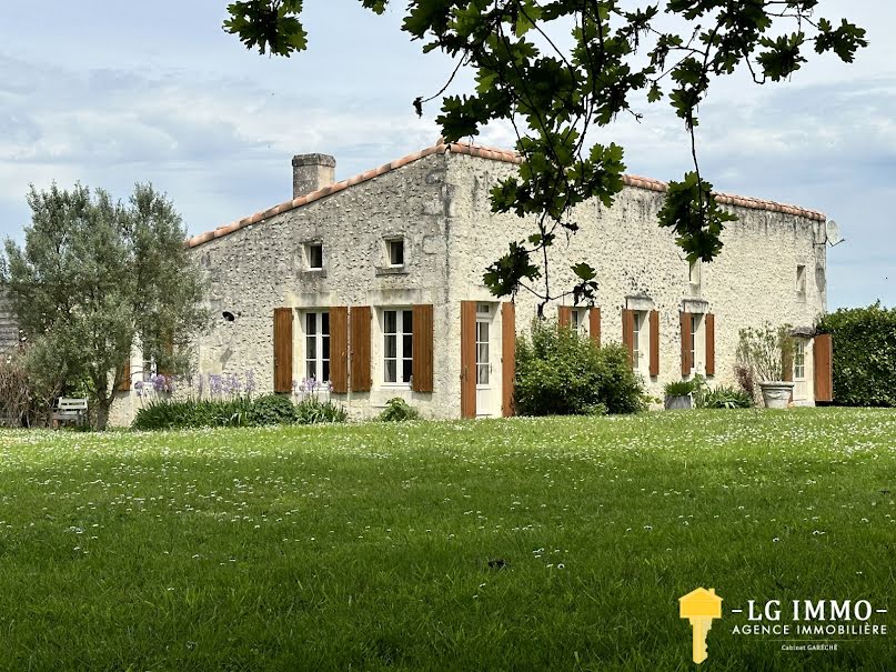 Vente maison 3 pièces 171 m² à Floirac (17120), 420 000 €