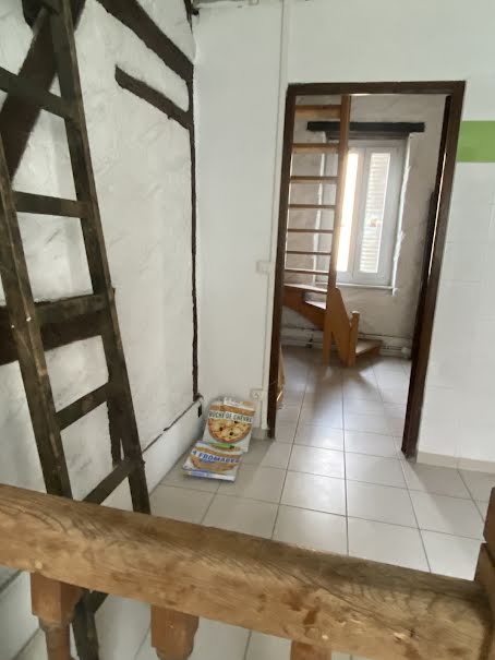 Vente appartement  70 m² à Moulins (03000), 75 000 €