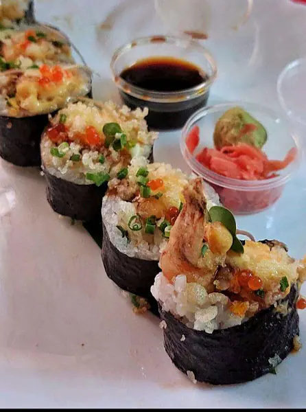 Futo Maki Prawn 4 Pcs