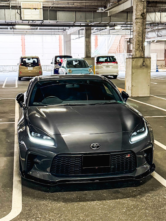 GR86の駐車場にて・ついに発注・バンパー・エイムゲインに関するカスタム事例の投稿画像1枚目