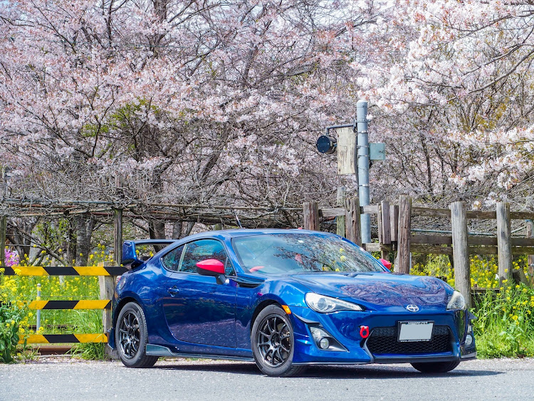 86の4月もよろしくお願い致します🌸・目指せPickUpCars・桜とコラボ・サクラと愛車・S-craftに関するカスタム事例の投稿画像2枚目