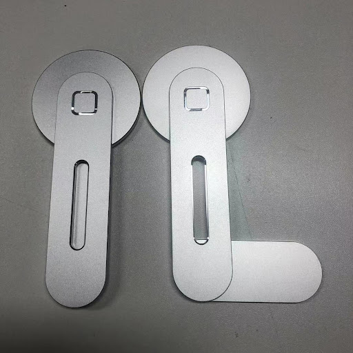 Title 4, Magnetic Notebook Computer Expansion Bracket De...