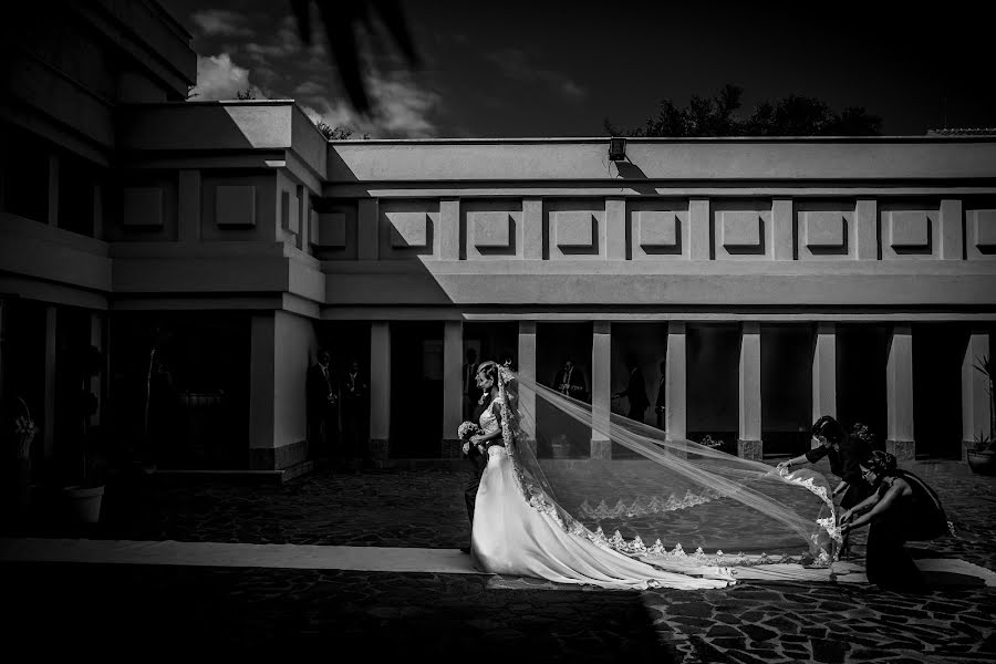 Fotógrafo de casamento Salvatore Cimino (salvatorecimin). Foto de 3 de abril 2019