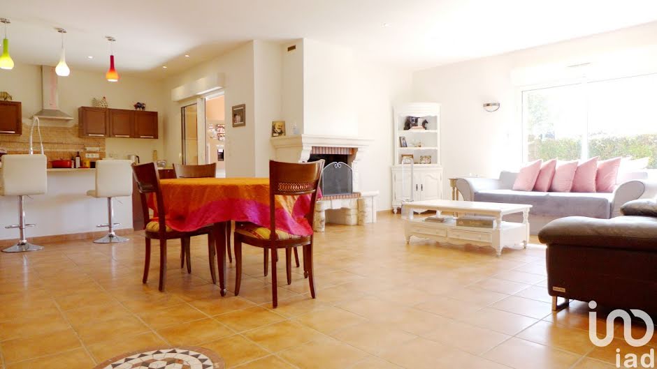 Vente maison 7 pièces 148 m² à Buxerolles (86180), 374 500 €