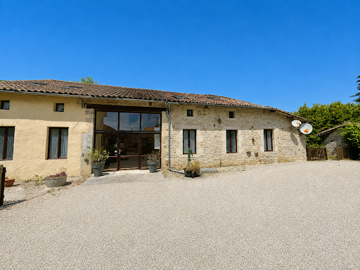 House with pool and garden 1