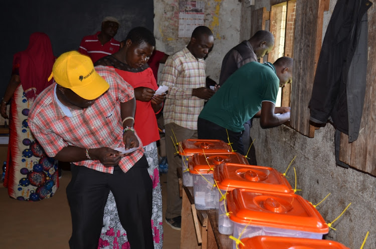 Voters at Muslim Primary School in Suna East constituency during the last ODM primaries.