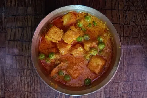 Matar Paneer