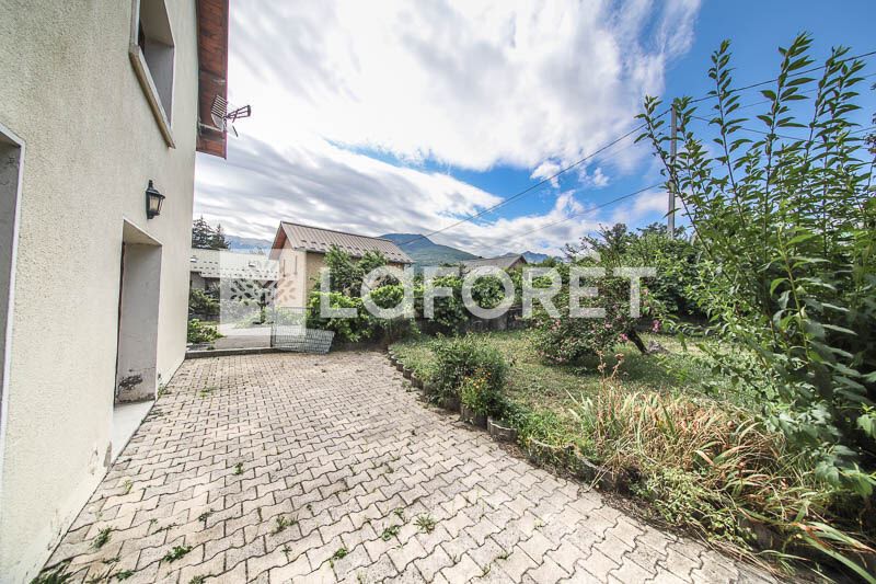 Vente maison 7 pièces 140 m² à Embrun (05200), 460 000 €