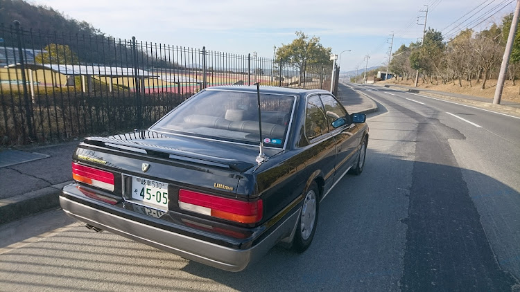 レパードのF31レパード・もっとあぶない刑事・日産の日・カタログ風アングル・フォロワーさんに感謝に関するカスタム事例の投稿画像5枚目