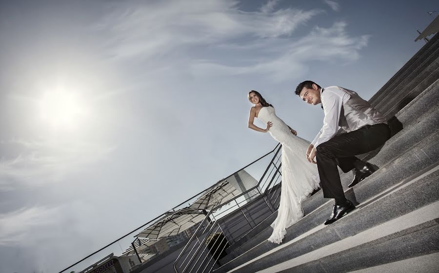 Fotógrafo de casamento Salva Ruiz (salvaruiz). Foto de 11 de abril 2015