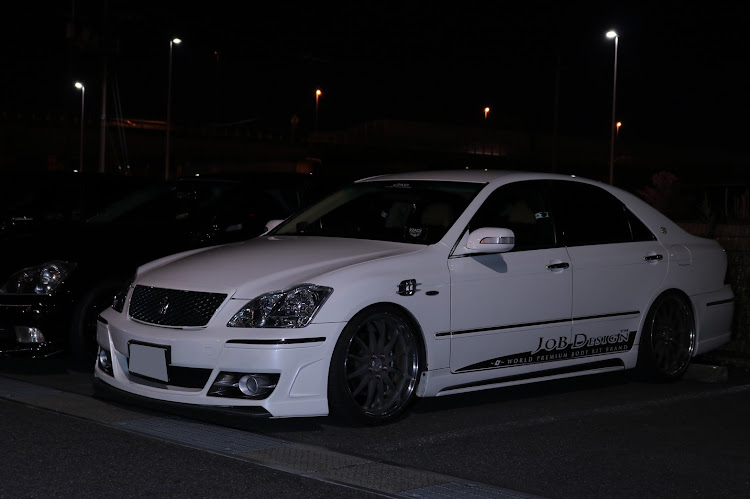 クラウンアスリートの#フルラッピング・クラウンアスリート・H.O.C・j-unit・JCSクラウン専門店に関するカスタム事例の投稿画像5枚目