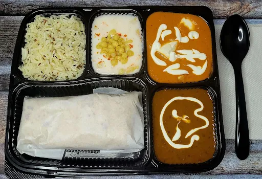 Dal Makhani, Shahi Paneer, 2 Prontha, Jira Rice, Raita