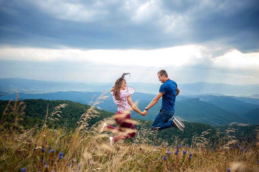 Wedding photographer Marina Garapko (colorlife). Photo of 23 September 2017