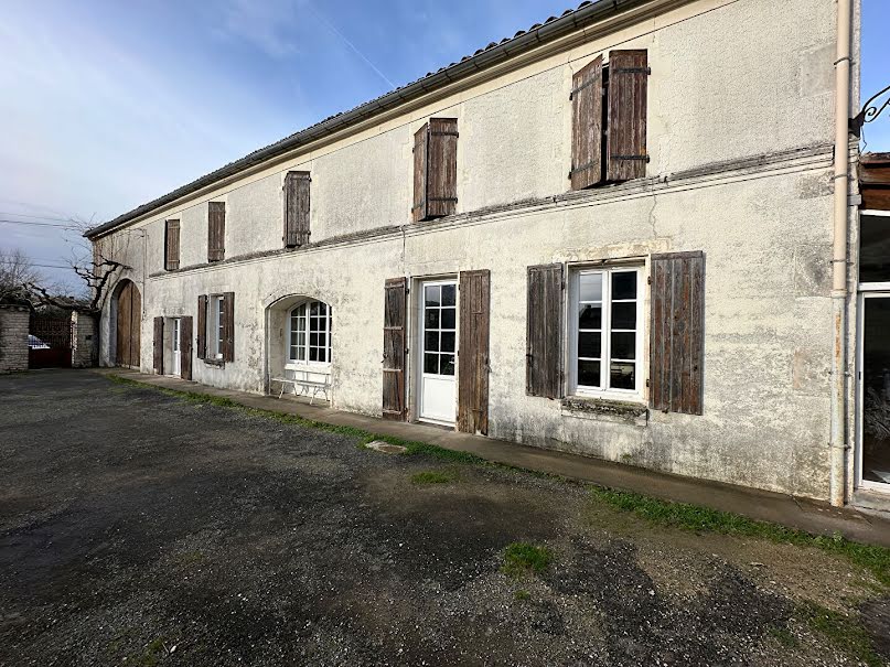 Vente maison 9 pièces 177.3 m² à Courbillac (16200), 280 000 €