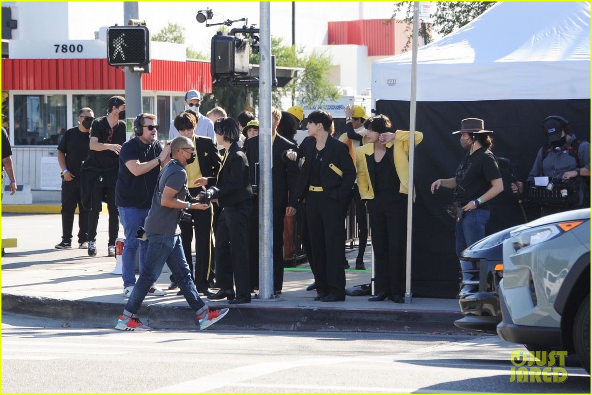 bts-crosswalk-with-james-corden-012