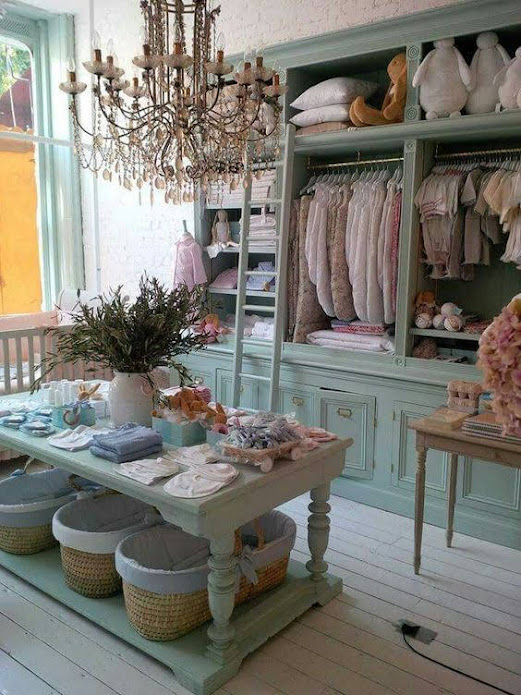  PHONG CÁCH THIẾT KẾ SHOP THỜI TRANG