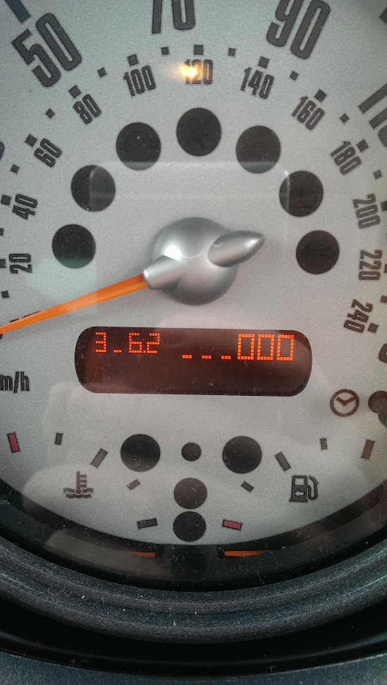 fuel gauge on zero (red led) MINI Cooper Forum