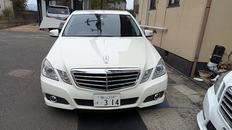 Eクラス セダンのE350ﾜｺﾞﾝﾌﾞﾙｰﾃｯｸｱﾊﾞﾝｷﾞｬﾙﾄﾞ・泣く泣く売却に関するカスタム事例の投稿画像2枚目