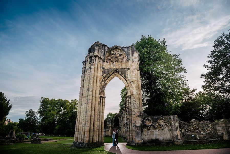 Jurufoto perkahwinan Paul Stott (paulandtim). Foto pada 2 Jun 2019