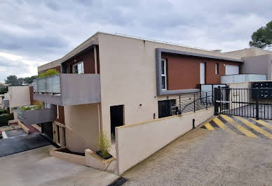 Appartement avec terrasse et piscine 4