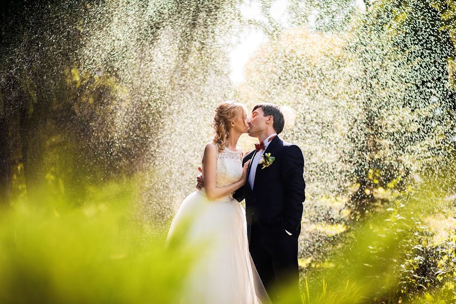 Fotógrafo de casamento Vasiliy Kovalev (kovalevphoto). Foto de 16 de fevereiro 2015