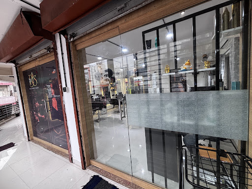 RJ'S FAMILY SALON — business photo 2