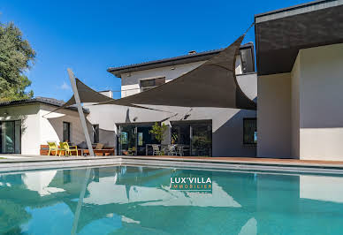 Villa with pool and terrace 20