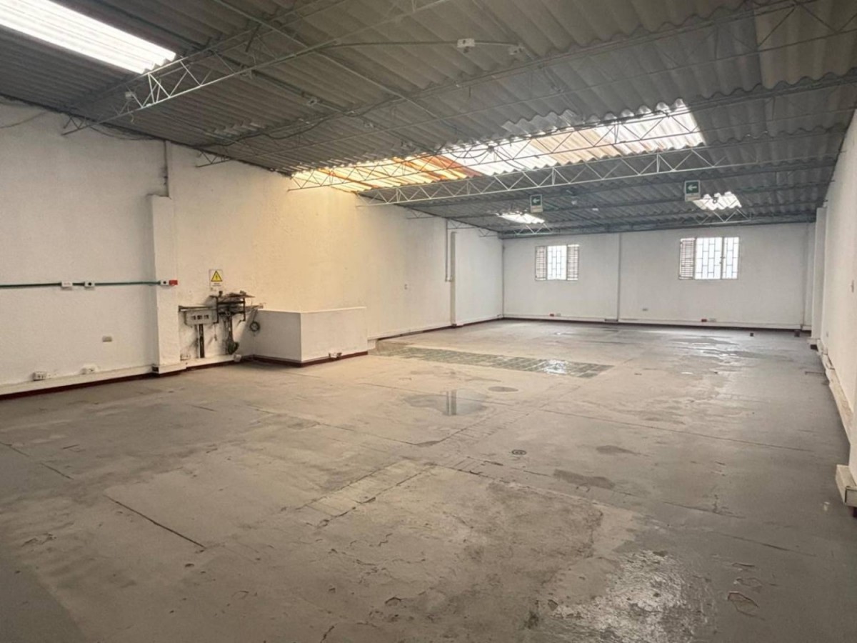 Bodega En Venta - San Fernando, Bogota