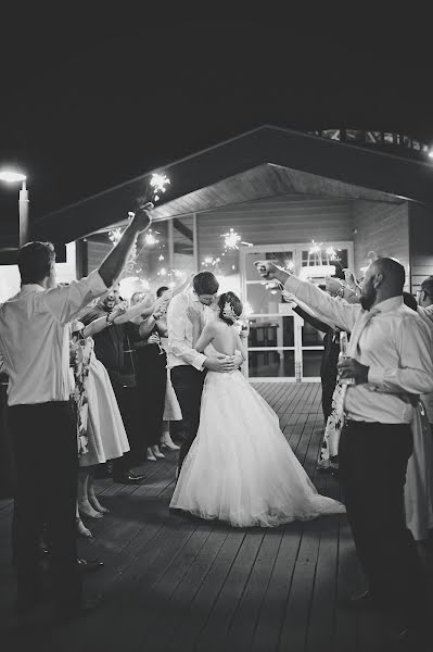 Fotografo di matrimoni Steven Thomas (vellumstudios). Foto del 31 agosto 2018