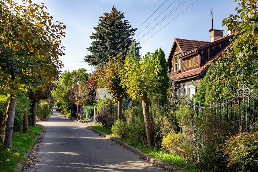 Osiedle Przyjaźń, spacer po Warszawie