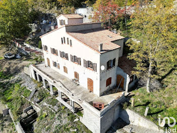 maison à Revest-les-Roches (06)