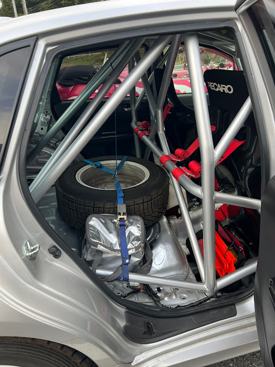インプレッサ WRX STIの補強パーツ・お題目のっかり・インプレッサ・スバル・春の交通安全運動に関するカスタム事例の投稿画像3枚目