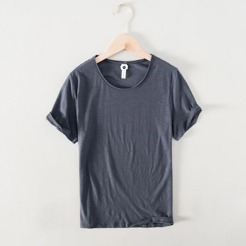 Zomer ademend T-shirt met korte mouwen voor heren, casual onderhemd, effen gekleurd T-shirt voor heren, perfect als basis shirt.