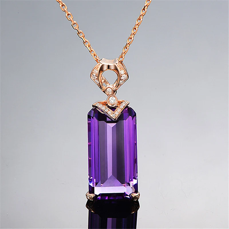 Elegante colgante rectangular de amatista de lujo, para un toque sofisticado y un brillo único. Ideal para cualquier ocasión.
