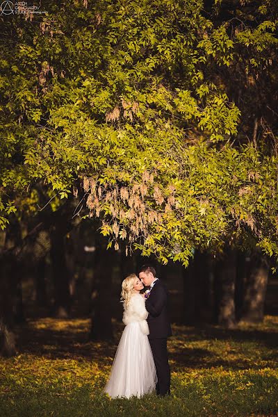 Wedding photographer Artem Goncharov (odinmig). Photo of 22 October 2013