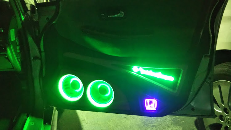 オデッセイの乗り合わせ・オーディオ・オデ最高!!・次は配線を全て変える！に関するカスタム事例の投稿画像3枚目
