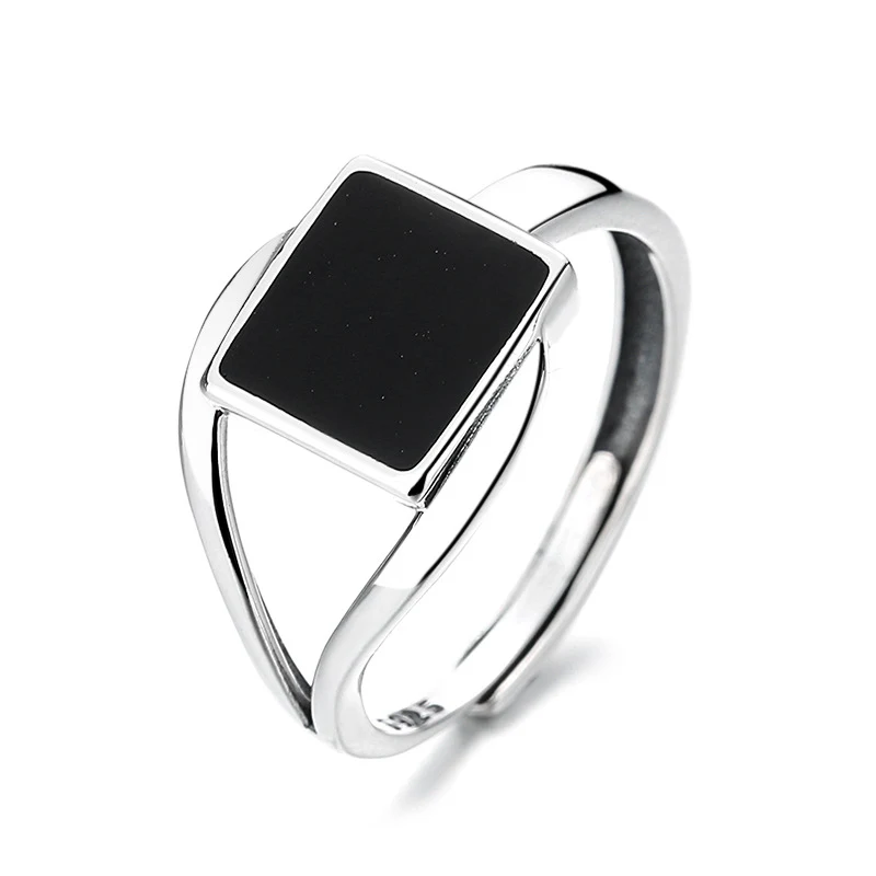 Anillo Cuadrado de Plata de Ley Elegante para Mujer Joyería de Moda Ideal para Uso Diario y Regalo Perfecto Diseño Atemporal