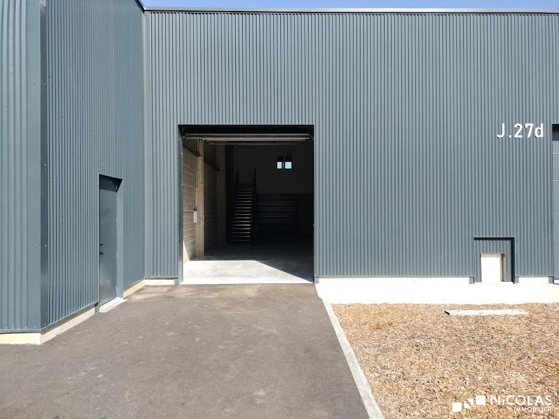 Location  locaux professionnels  155 m² à Merignac (33700), 2 025 €