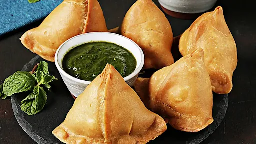 Malai Paneer Samosa