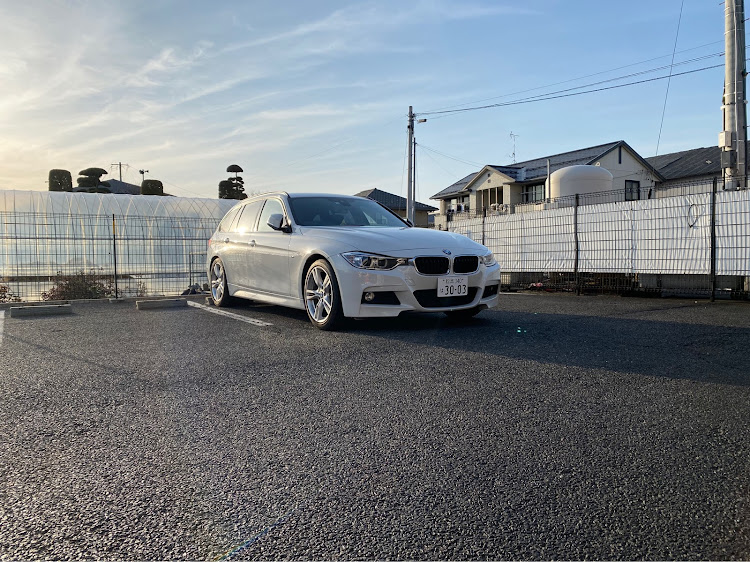 320d F31 ツーリングのBMW F31に関するカスタム事例の投稿画像1枚目
